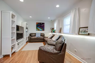 600 Thompson Boulevard, Buffalo Grove, IL 60089 - Photo 17