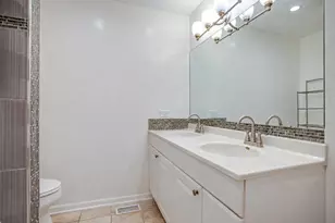 600 Thompson Blvd, Buffalo Grove, IL 60089 - Photo 25