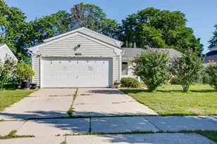 600 Thompson Blvd, Buffalo Grove, IL 60089 - Photo 1