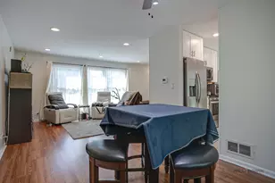 600 Thompson Blvd, Buffalo Grove, IL 60089 - Photo 9