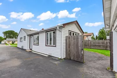 8875 S Corcoran Road, Hometown, IL 60456 - Photo 21