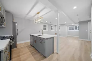2442 W Wilson Ave, Chicago, IL 60625 - Photo 7
