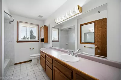 7040 W 107th Street, Worth, IL 60482 - Photo 9