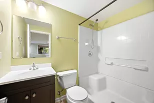 1330 Lunt Ct, Schaumburg, IL 60193 - Photo 29