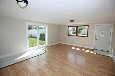 5950 W 87th Place, Oak Lawn, IL 60453 - Photo 5
