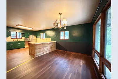 909 W Washington Street, Clifton, IL 61727 - Photo 5