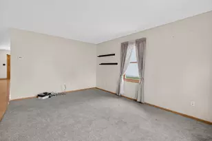 304 Thames Dr, Shorewood, IL 60404 - Photo 9