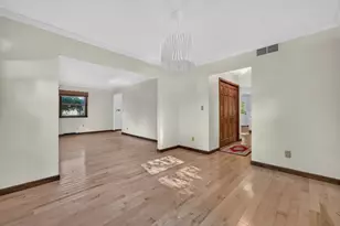 5555 Roanoke Rd, Rockford, IL 61107 - Photo 7