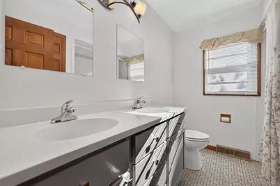 5555 Roanoke Road, Rockford, IL 61107 - Photo 25