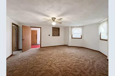 611 S Adams Avenue, Freeport, IL 61032 - Photo 13