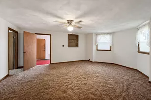 611 S Adams Ave, Freeport, IL 61032 - Photo 13