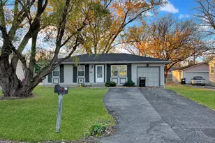 1815 Beach Rd, McHenry, IL 60050 - Photo 1