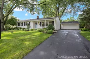 213 W Gartner Rd, Naperville, IL 60540 - Photo 3