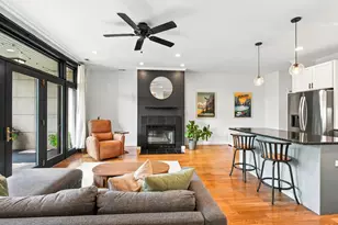 803 N Campbell Ave, Chicago, IL 60622 - Photo 3