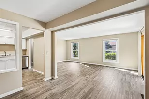 1760 Bristol Walk Walk, Hoffman Estates, IL 60169 - Photo 3