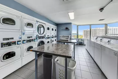 720 W Gordon Terrace #5M, Chicago, IL 60613 - Photo 21