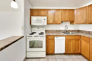 720 W Gordon Terrace, Chicago, IL 60613 - Photo 9