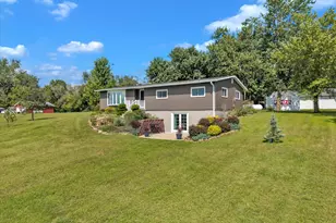 19310 Acker Rd, Fulton, IL 61252 - Photo 3