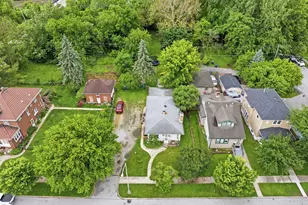 2017 Grove St, Blue Island, IL 60406 - Photo 13