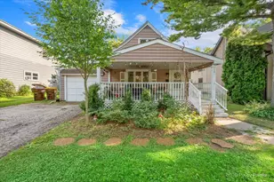 434 E Calhoun St, Woodstock, IL 60098 - Photo 1