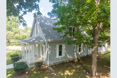 605 S Sycamore Street, Centralia, IL 62801 - Photo 3