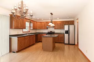 109 E Morrell St, Streator, IL 61364 - Photo 13
