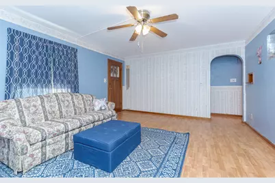 815 W Water Street, Pontiac, IL 61764 - Photo 11