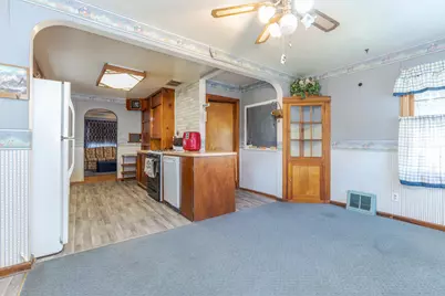 815 W Water Street, Pontiac, IL 61764 - Photo 17