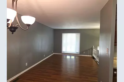 709 Parkside Circle, Streamwood, IL 60107 - Photo 3