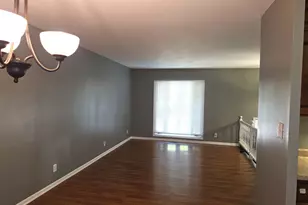 709 Parkside Cir, Streamwood, IL 60107 - Photo 3