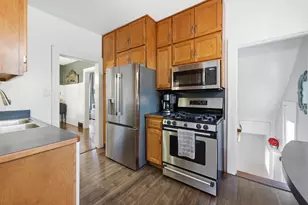 33 Center St, Algonquin, IL 60102 - Photo 11