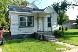 709 E Jones St, Milford, IL 60953 - Photo 1