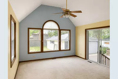 786 N Van Auken Street, Elmhurst, IL 60126 - Photo 5