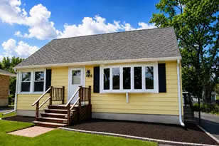 786 N Van Auken St, Elmhurst, IL 60126 - Photo 1