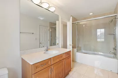 136 Oakwood Avenue, Des Plaines, IL 60016 - Photo 27