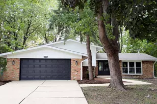 28W555 Leverenz Rd, Naperville, IL 60564 - Photo 1
