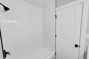 28W555 Leverenz Rd, Naperville, IL 60564 - Photo 13