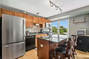 2545 W Catalpa Ave, Chicago, IL 60625 - Photo 15