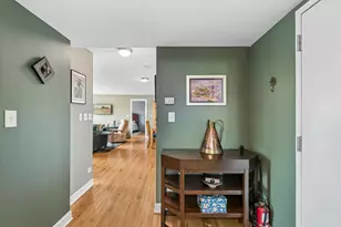 2545 W Catalpa Ave, Chicago, IL 60625 - Photo 7