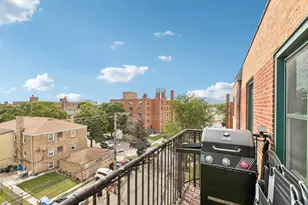 2545 W Catalpa Ave, Chicago, IL 60625 - Photo 29
