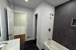 11056 S Sangamon St, Chicago, IL 60643 - Photo 7