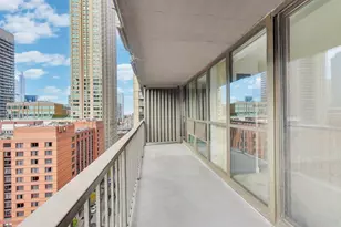 10 E Ontario St, Chicago, IL 60611 - Photo 23