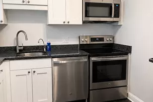 10 E Ontario St, Chicago, IL 60611 - Photo 11