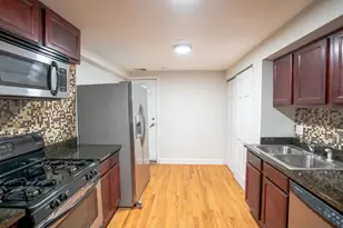 3057 W Grace St, Chicago, IL 60618 - Photo 5