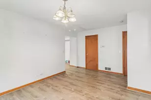 626 Pleasure Dr, Mundelein, IL 60060 - Photo 11