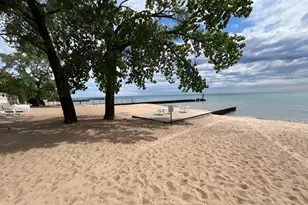 1205 W Sherwin Ave, Chicago, IL 60626 - Photo 9