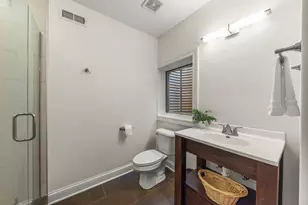 133 N Clinton Ave, Elmhurst, IL 60126 - Photo 29