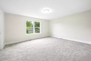 249 E Kenilworth Ave, Villa Park, IL 60181 - Photo 15