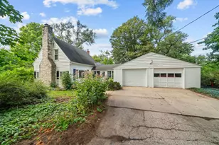 571 W Rockton Rd, Rockton, IL 61072 - Photo 1