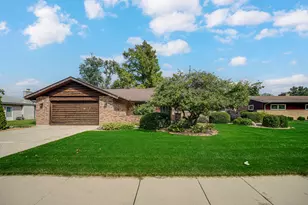 873 Damico Dr, Chicago Heights, IL 60411 - Photo 1